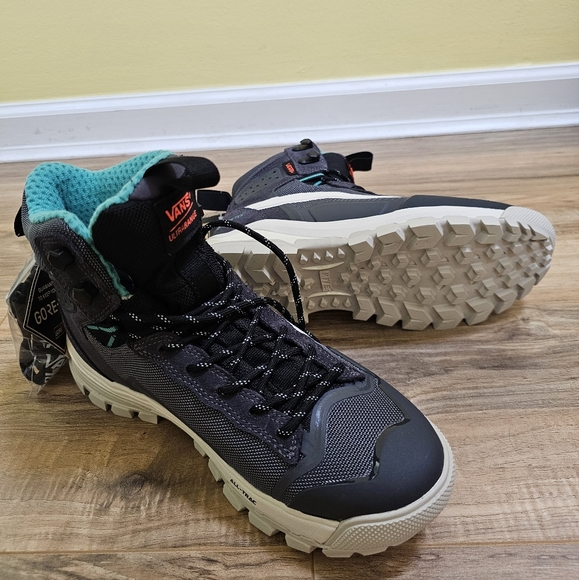 VANS MTE UltraRange EXO Hi Gore-Tex Shoe - Picture 12 of 12